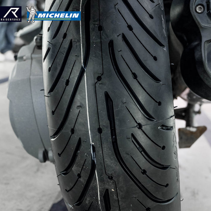 Michelin Pilot Road 4 Scooter tire