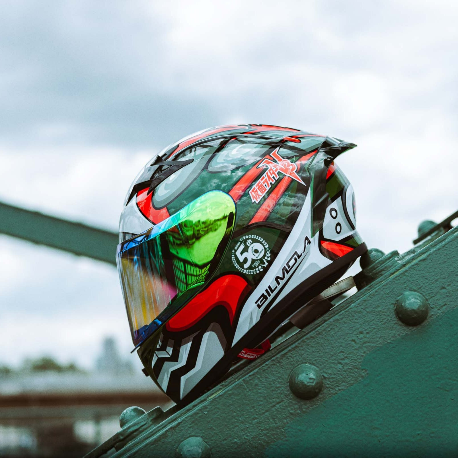 仮面ライダーV3　ヘルメット　赤と緑　フィギュア 仮面ライダー v3 ヘルメット 仮面ライダーV3 ヘルメット 赤と緑 フィギュア