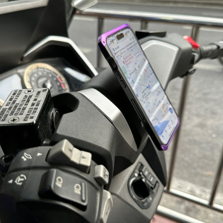 Motorcycle phone holder with handlebar cover Mototec Quicklock-Xmax300