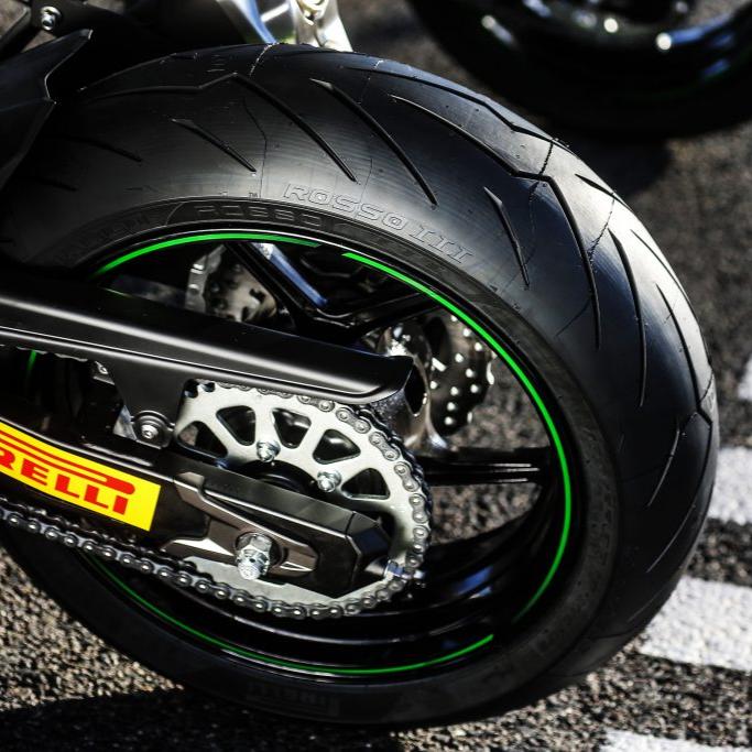 Pirelli Diablo Rosso III tire (for rim size 17) – RAIDENFORCE